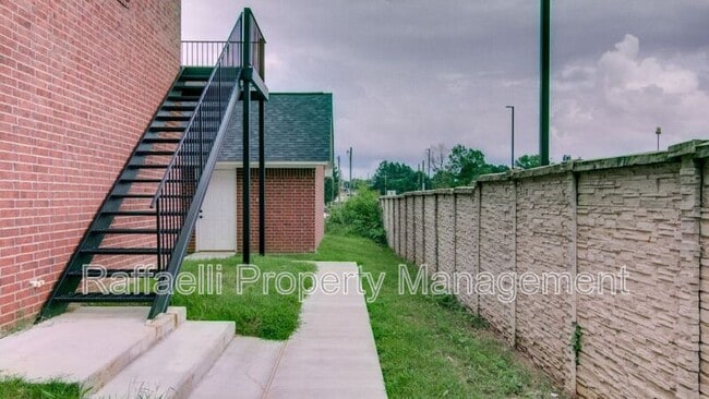 Photo - 2 Fernwood Dr