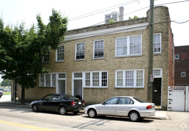 Photo - 803-809 N Robinson St