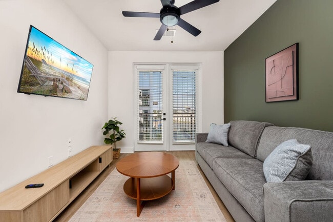 Building Photo - 3820 N Clark Ave Unit ID1312506P Rental
