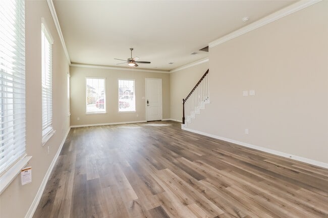 Photo - 9845 Crescent Cove Dr