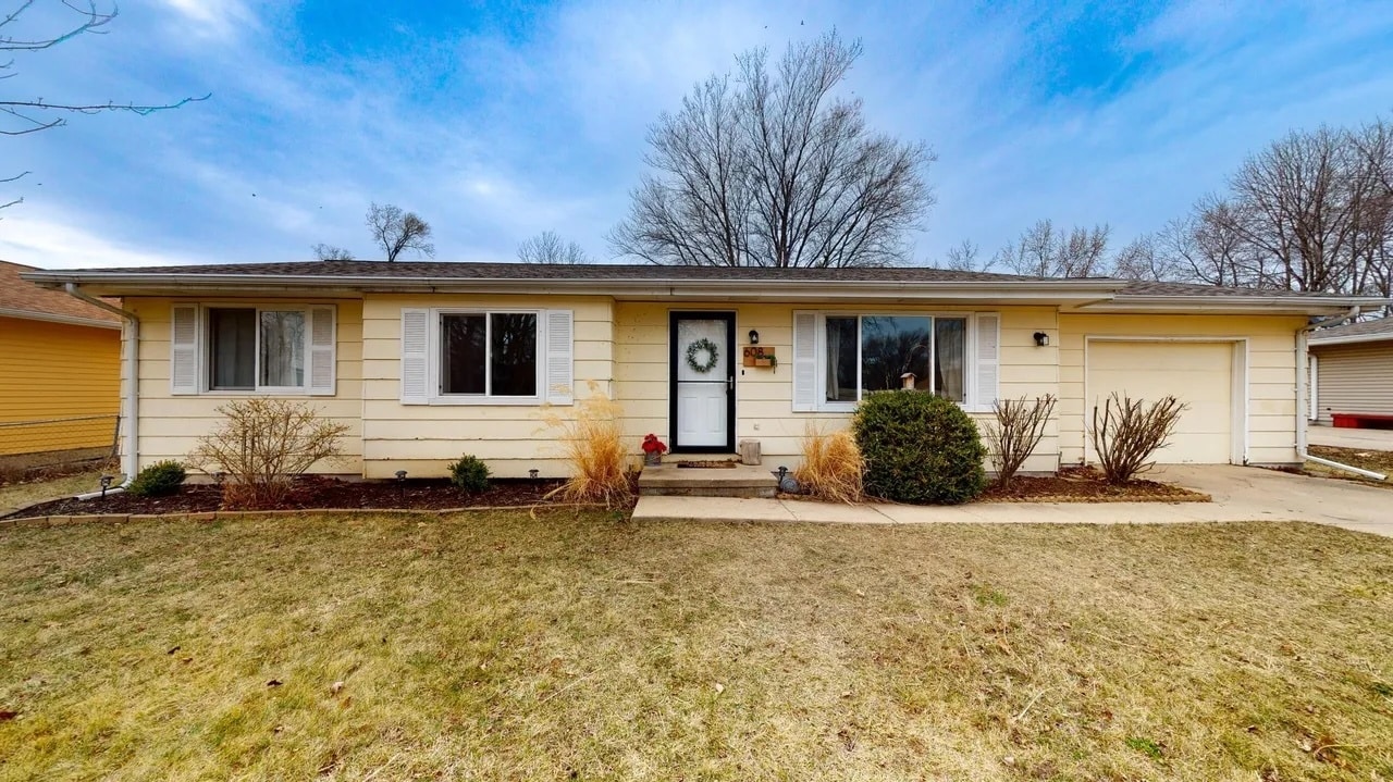 Photo - 608 Lincoln St