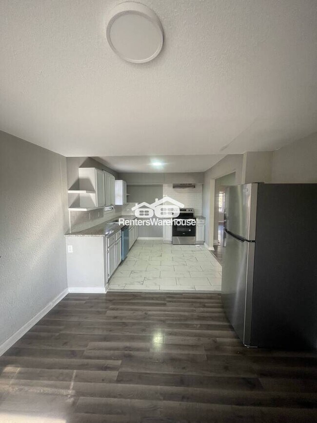 Photo - 4 Bedroom 3 Bath Home In The Heart Of KC!