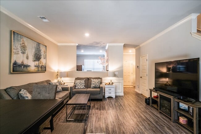 Photo - 2514 Piering Dr