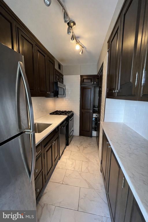 Building Photo - 1806 Rittenhouse Square Unit 1209
