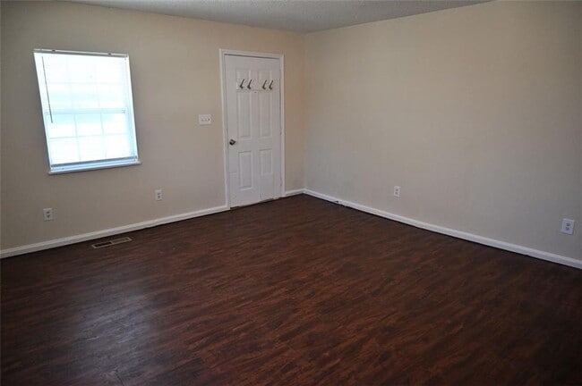 Photo - 6327 Cooper St