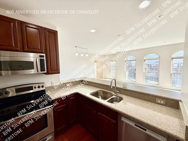 Photo - 3255 Camden Dr
