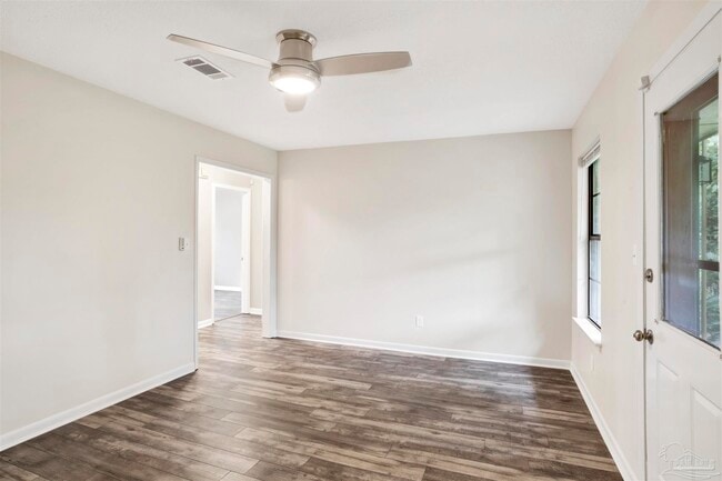 Photo - 1382 Fairchild St