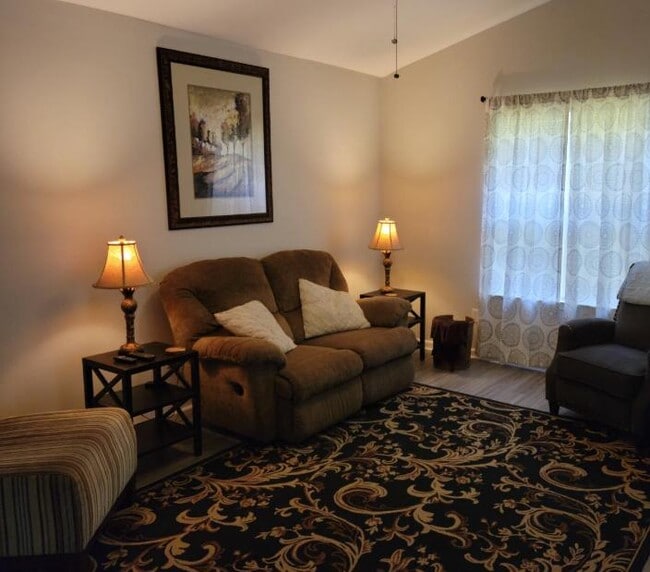 Photo - 4025 Lake Rd