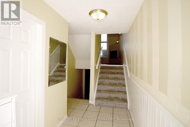 Photo - 1460 Limberlost Rd
