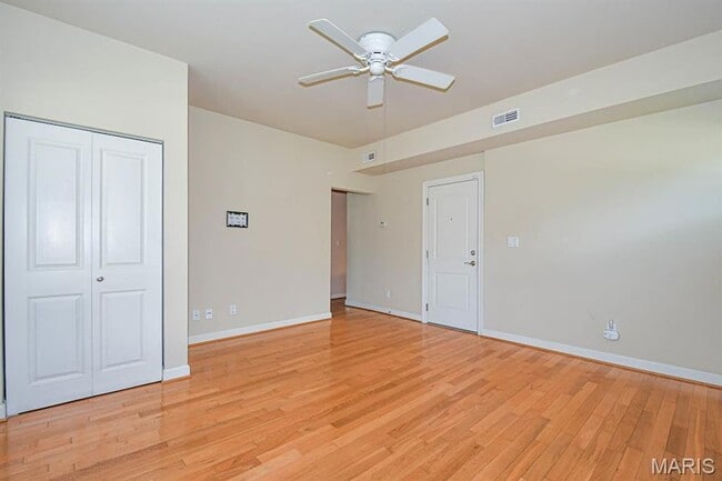 Photo - 5528 Waterman Blvd Unit 1N