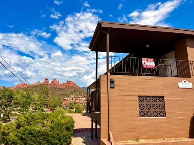 APARTMENT: APPLE TREE SQUARE APARTMENTS-UPTOWN SEDONA - APARTMENT: APPLE TREE SQUARE APARTMENTS-UPTOWN SEDONA