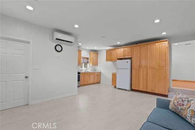 Photo - 7815 Allott Ave