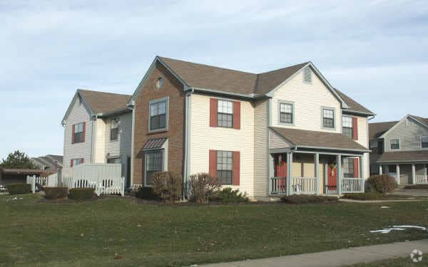 Arrowsmith Townhomes - Arrowsmith Townhomes