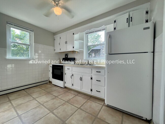 Photo - 203 Marsh Ln