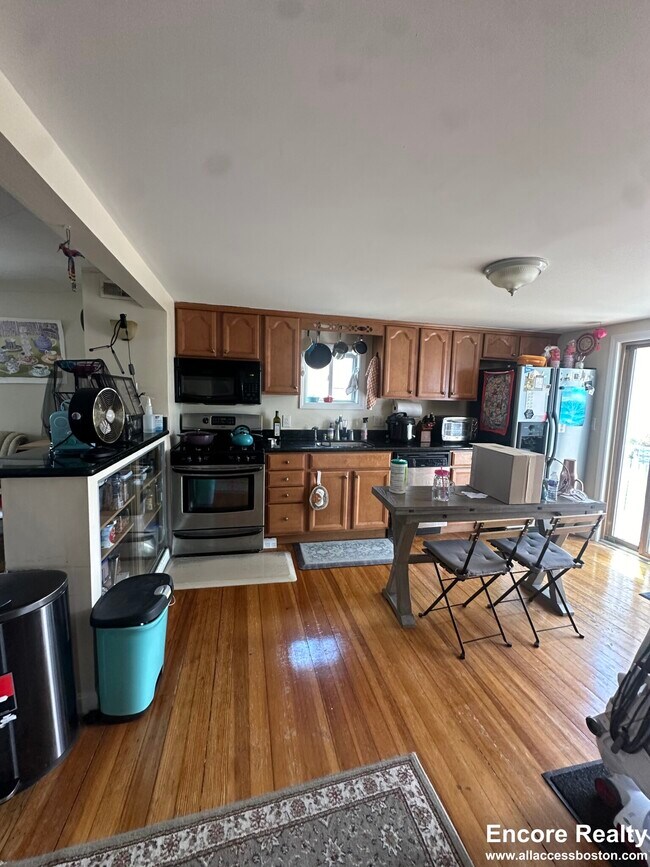 5 Clyde St