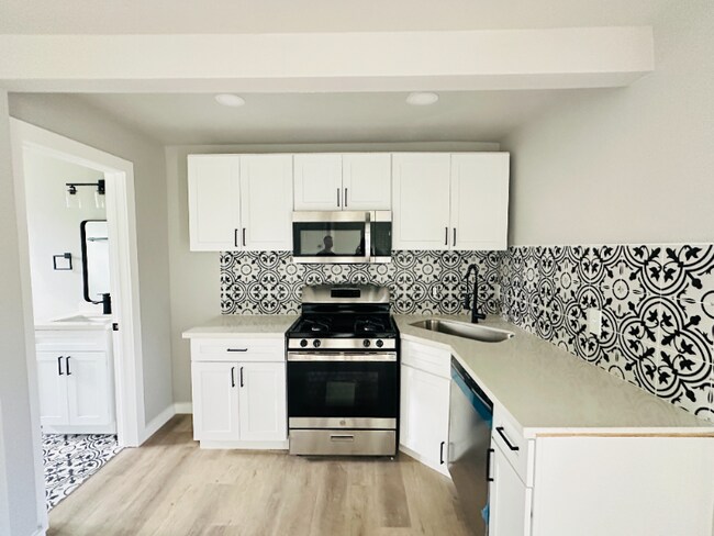 Photo - 4018 Gano St Apartment Unit 3