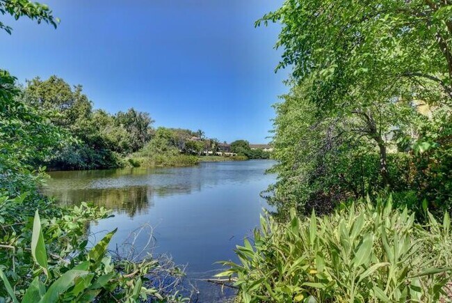 Photo - 253-253 Lake Monterey Cir