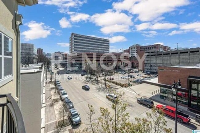 Building Photo - Perfectly located 2-bedroom 2 bath Condo