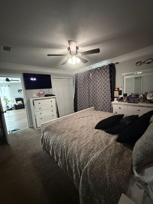 Photo - 4540 Eltham Park