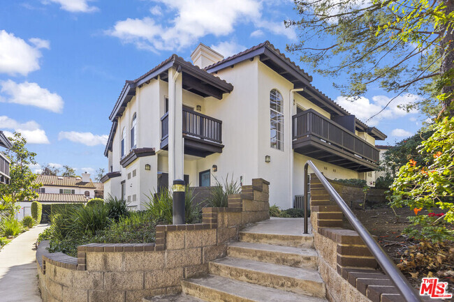 Building Photo - 5533 Spanish Oak Ln Unit E Rental