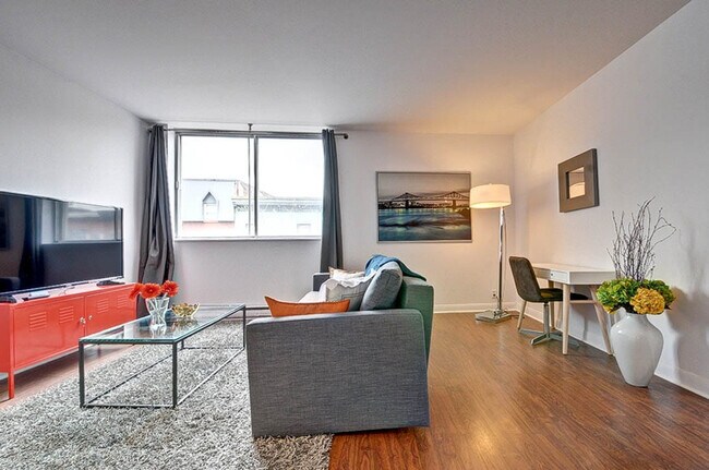 Photo - 1370 Rue Ontario E Unit SI ID1543132P