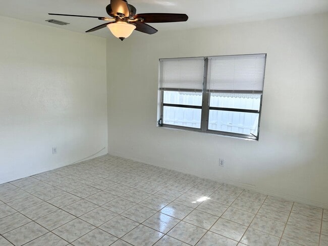 Photo - 2 bed 1 Bath House in Ideal Location in St Pete