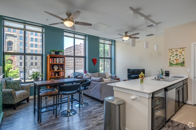3 BR, 2 BA