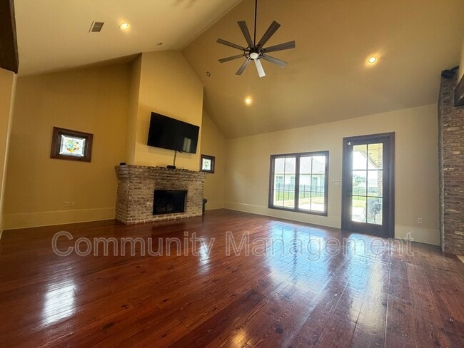 Photo - 1532 Berwick Bend