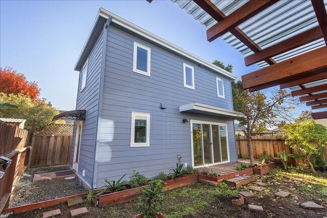 Photo - 1012 Broadway