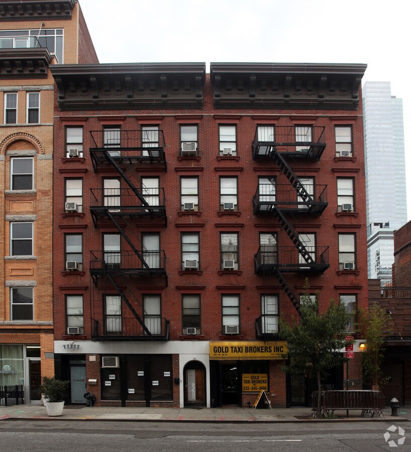 407-409 West 39th Street - 407-409 West 39th Street Apartment