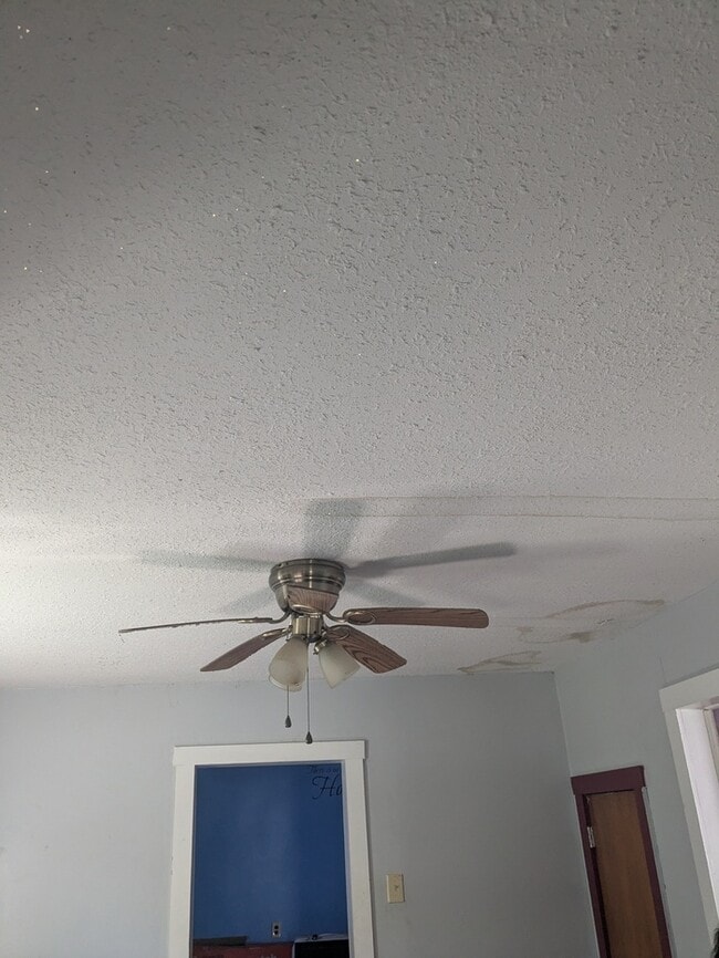 Photo - 801 W 10th St