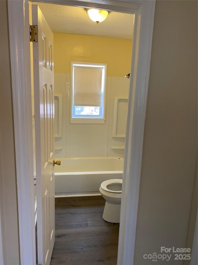 Photo - 3100 Zircon St Unidad 1