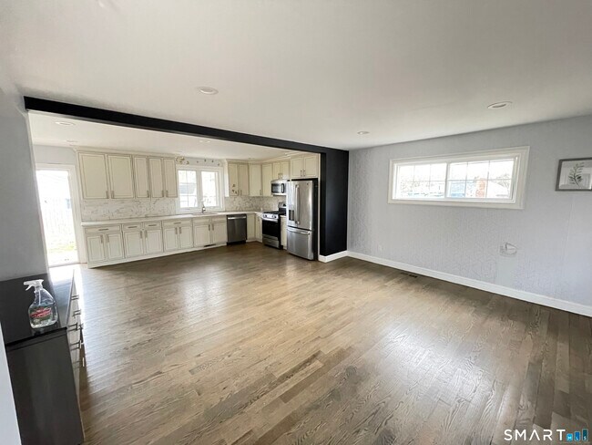 Photo - 111 Vanguard St