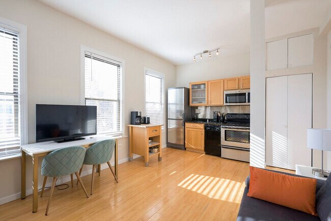 Photo - 1822 15th St NW Unidad ID363P