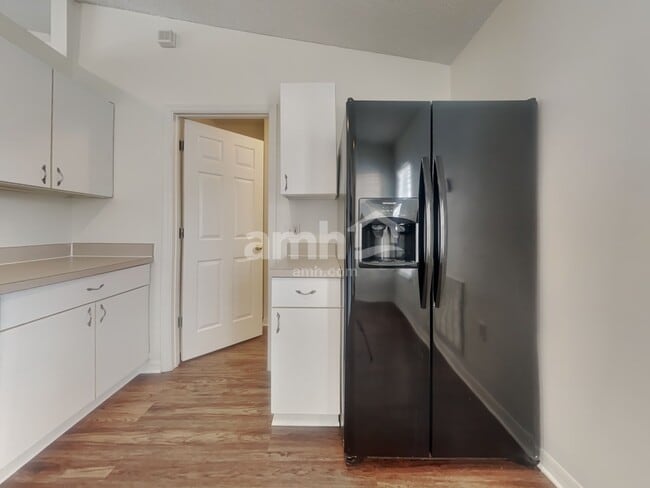 Photo - 3460 Wentworth Cir E