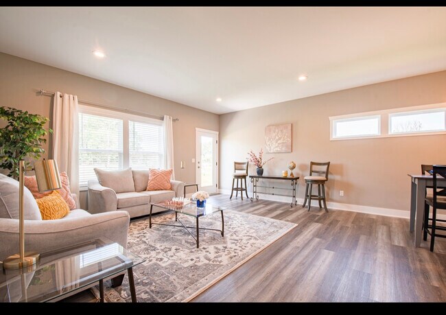 67 Percy Dr