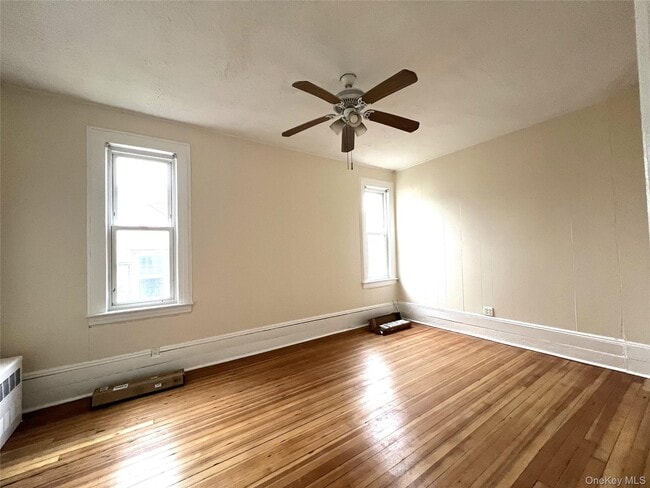 Photo - 241 W Broadway Unit 1