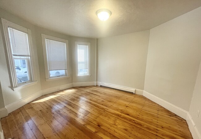 22 Howell St