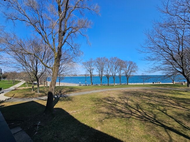 Building Photo - 65 N Point Dr Unit 1 Rental