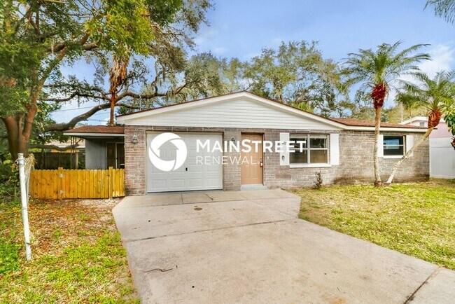 Building Photo - 3 Bedroom Pet-Friendly Home in New Port Richey, FL with Main Street Renewal