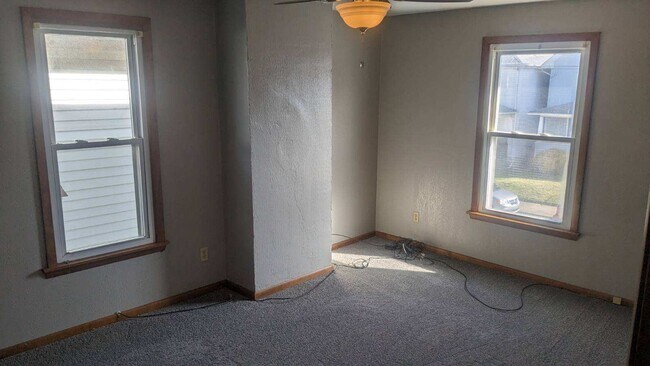 Photo - 1727 Kenneth Ave