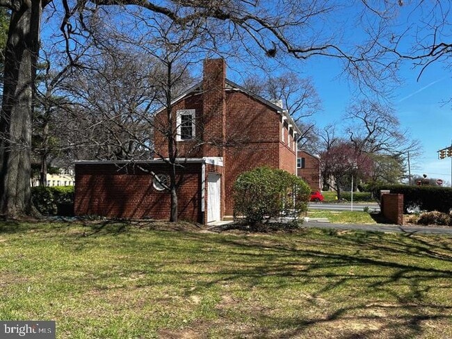Photo - 4401 Arlington Blvd