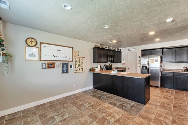 Photo - Great Townhome in Springville