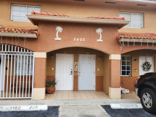 Photo - 2403 W 76th St Unidad 205 Rental