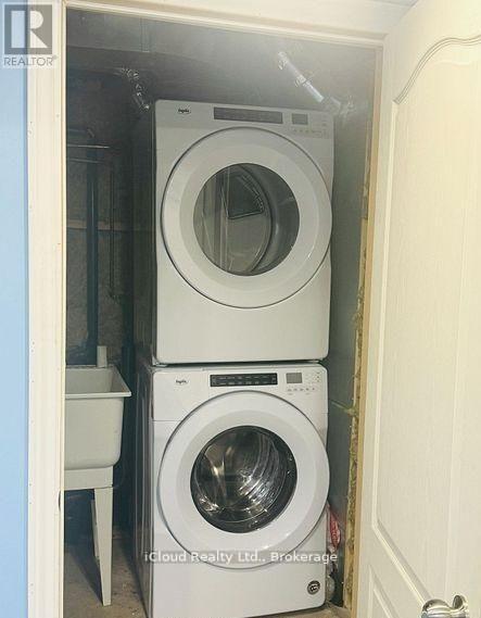 Photo - 32 Maple Beach Crescent