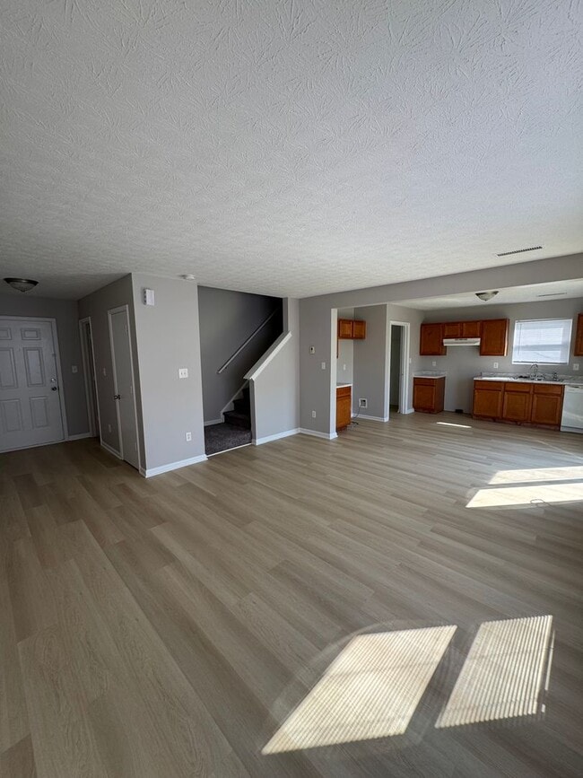 4074 Lassen Ln