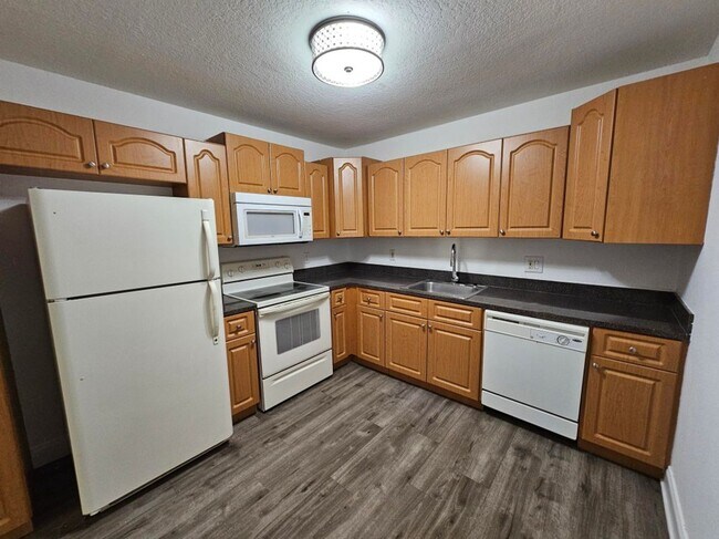 Photo - 120 Sparrow Dr