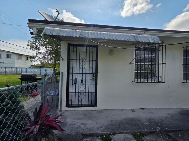 Photo - 11035 SW 56th St Unit B