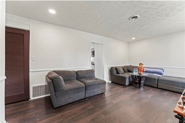 Photo - 1630 Falke Dr