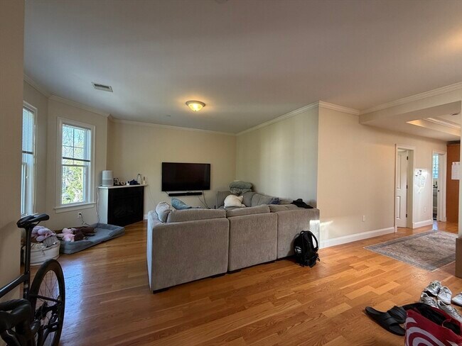 Photo - 9 Marney St Unit 3